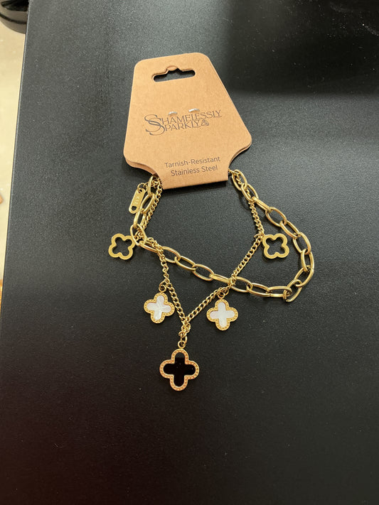 Clover charm bracelet – Lavish 31
