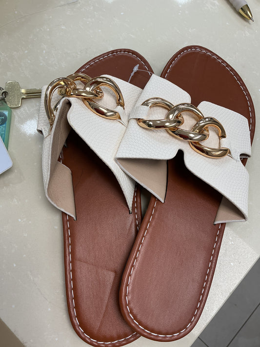 Beige/gold sandals – Lavish 31