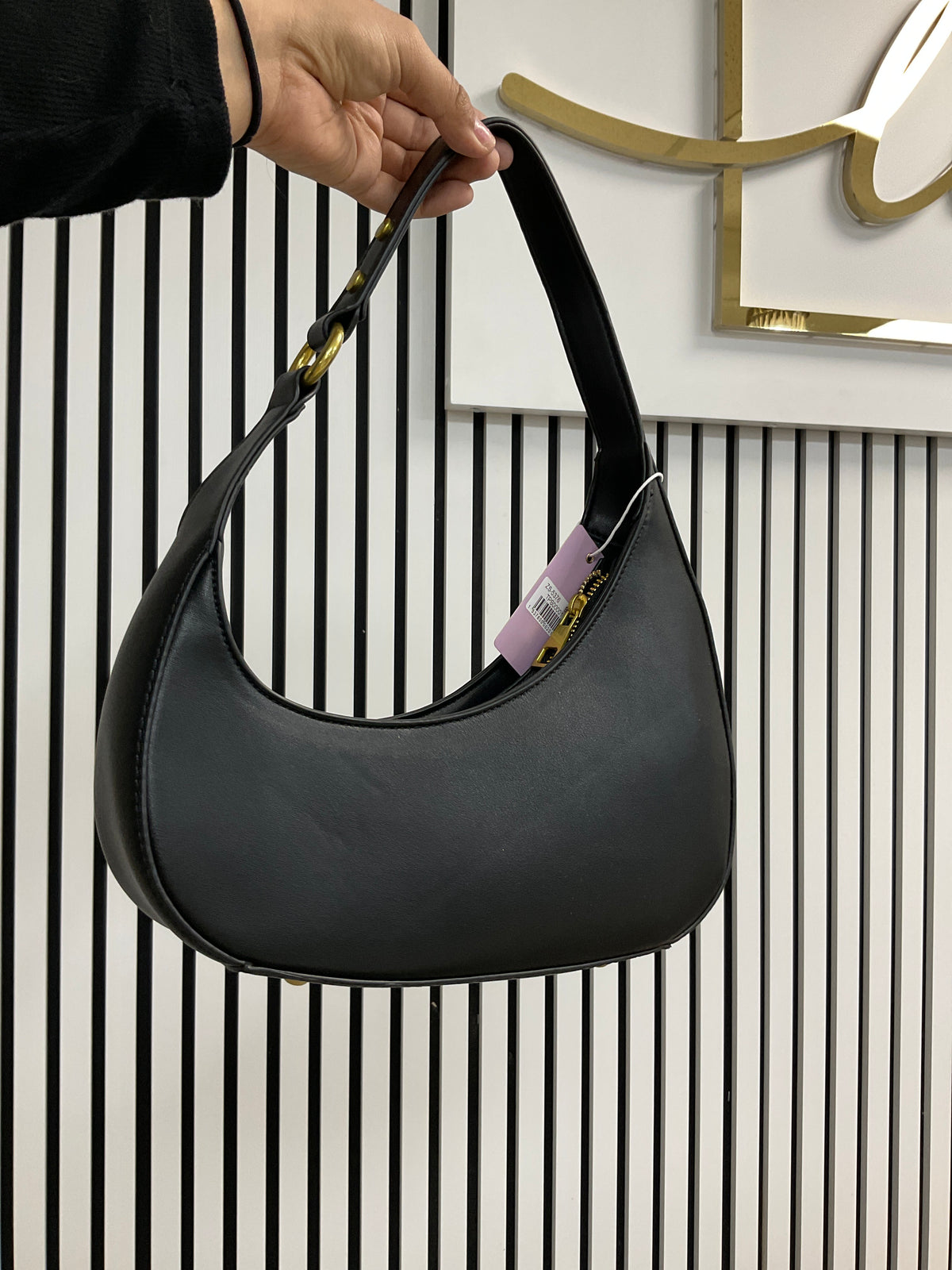 Black shoulder bag – Lavish 31