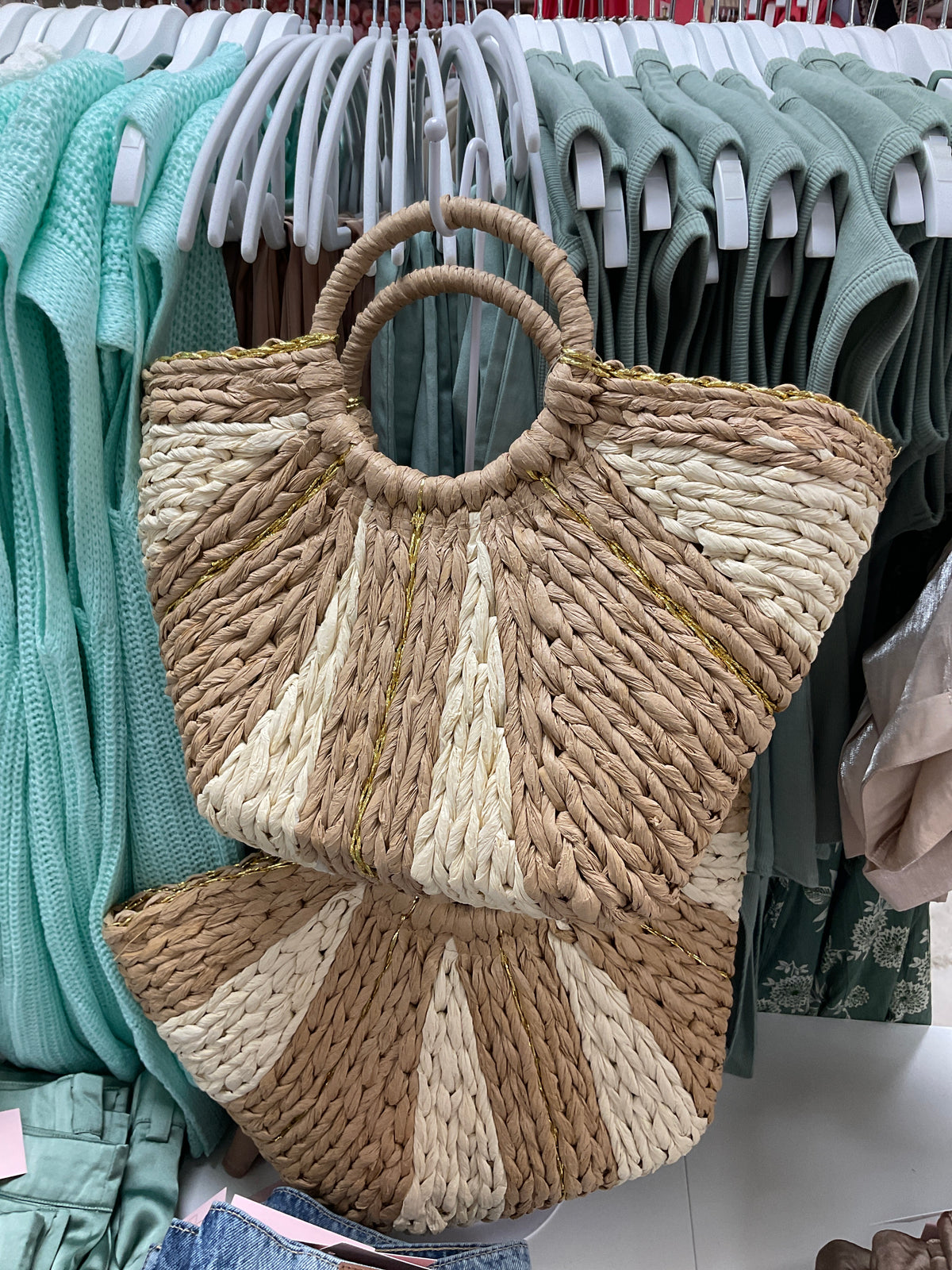 Straw/ woven vacation bag – Lavish 31
