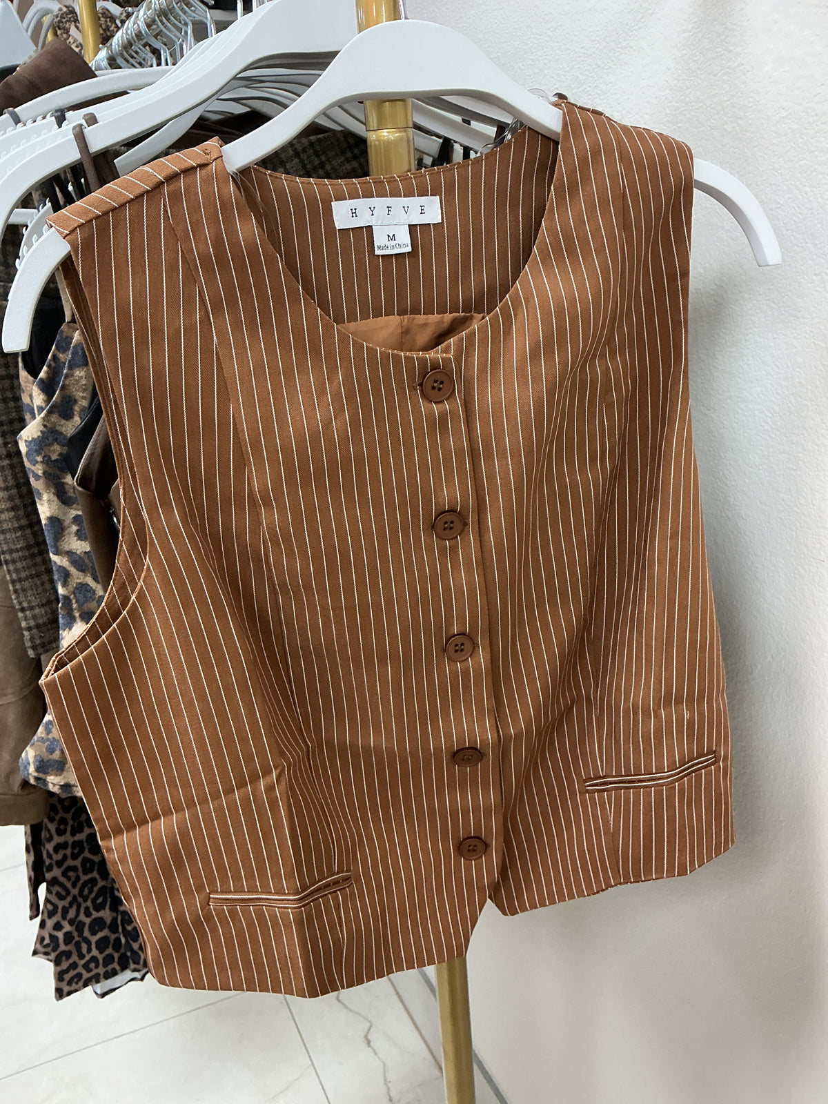 Brown striped vest – Lavish 31