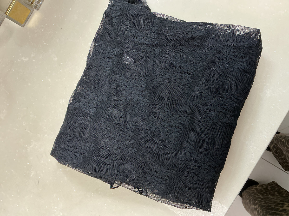 Plus size black lace top – Lavish 31