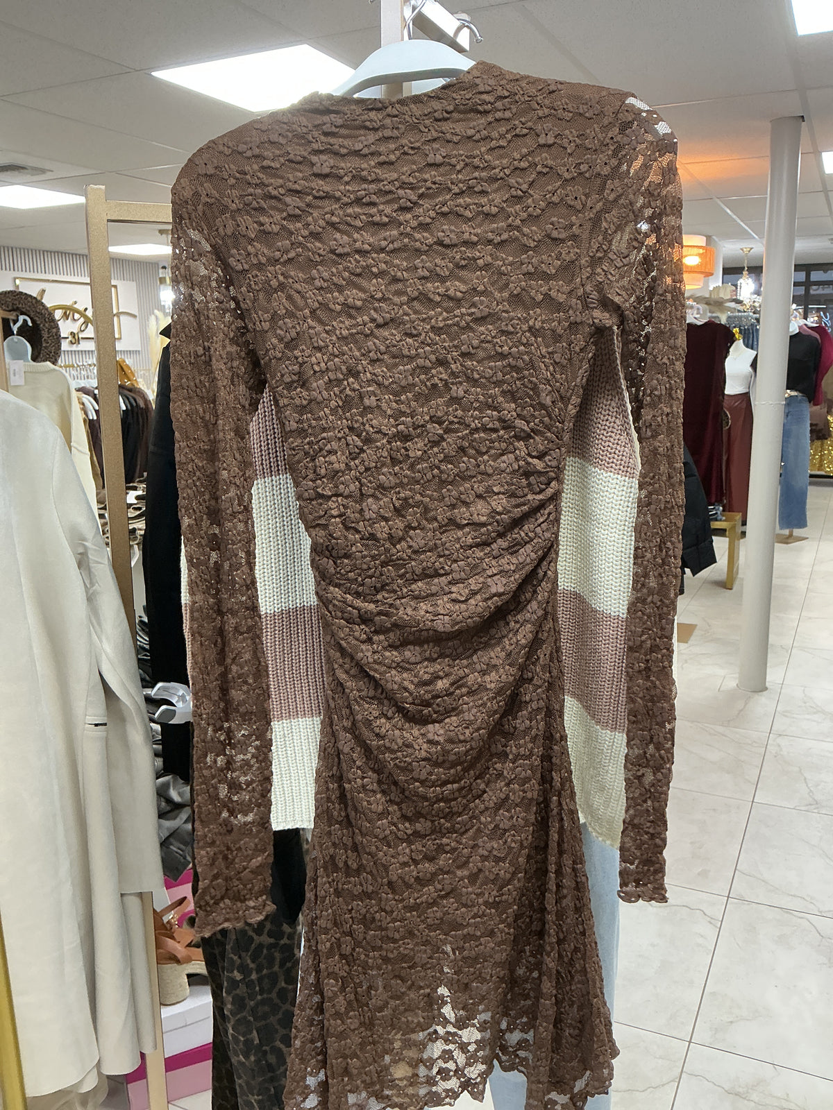 Brown lace dress – Lavish 31
