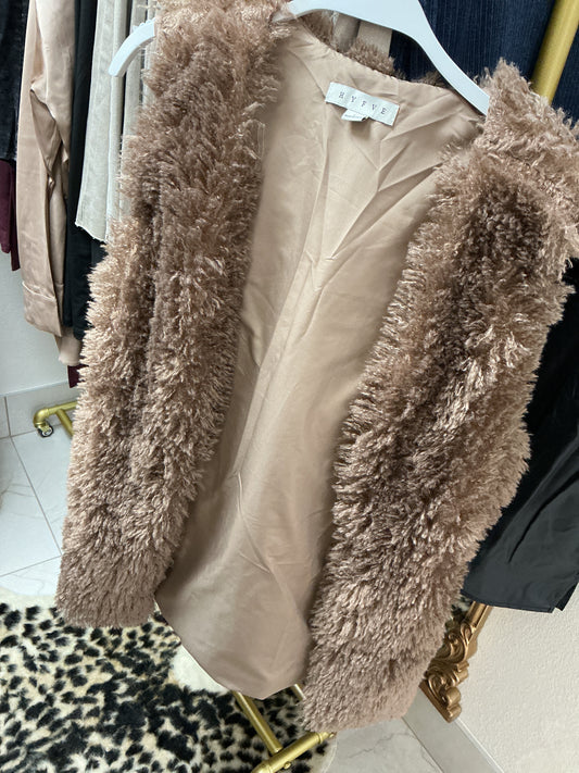 Brown furry vest – Lavish 31