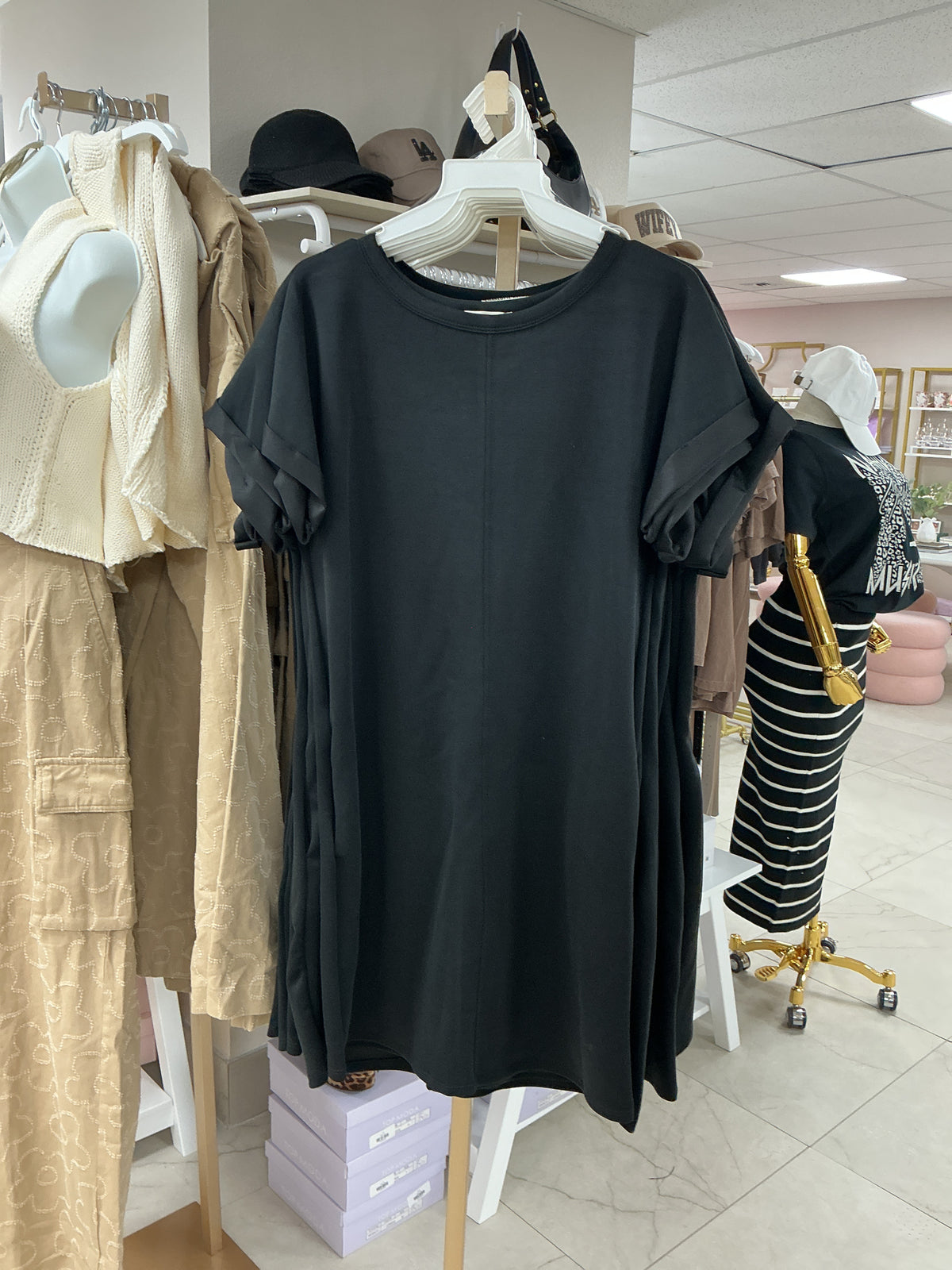 Black charlotte avery dress – Lavish 31