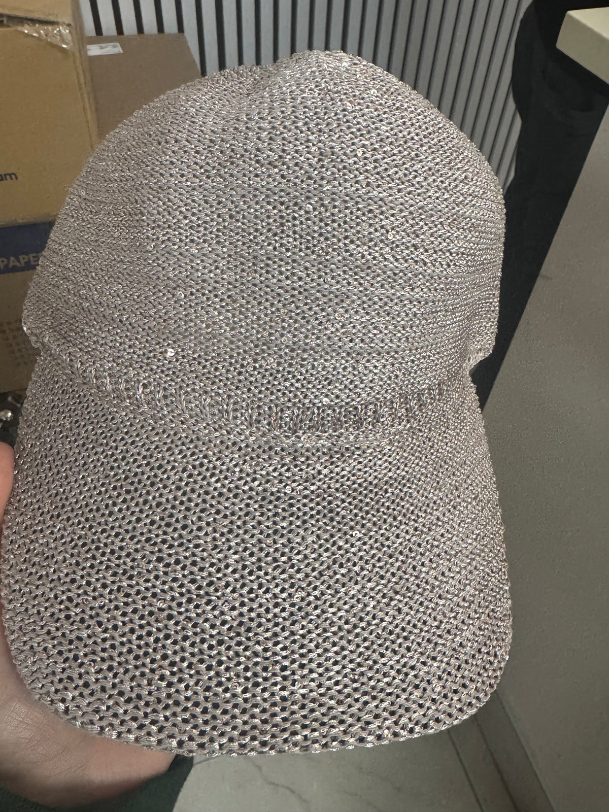 Beige glitter baseball hat – Lavish 31