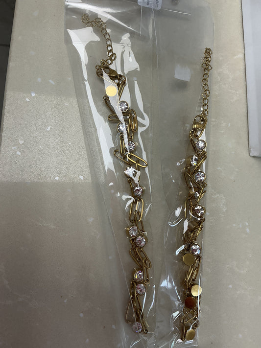 Gold paperclip and diamond necklace – Lavish 31