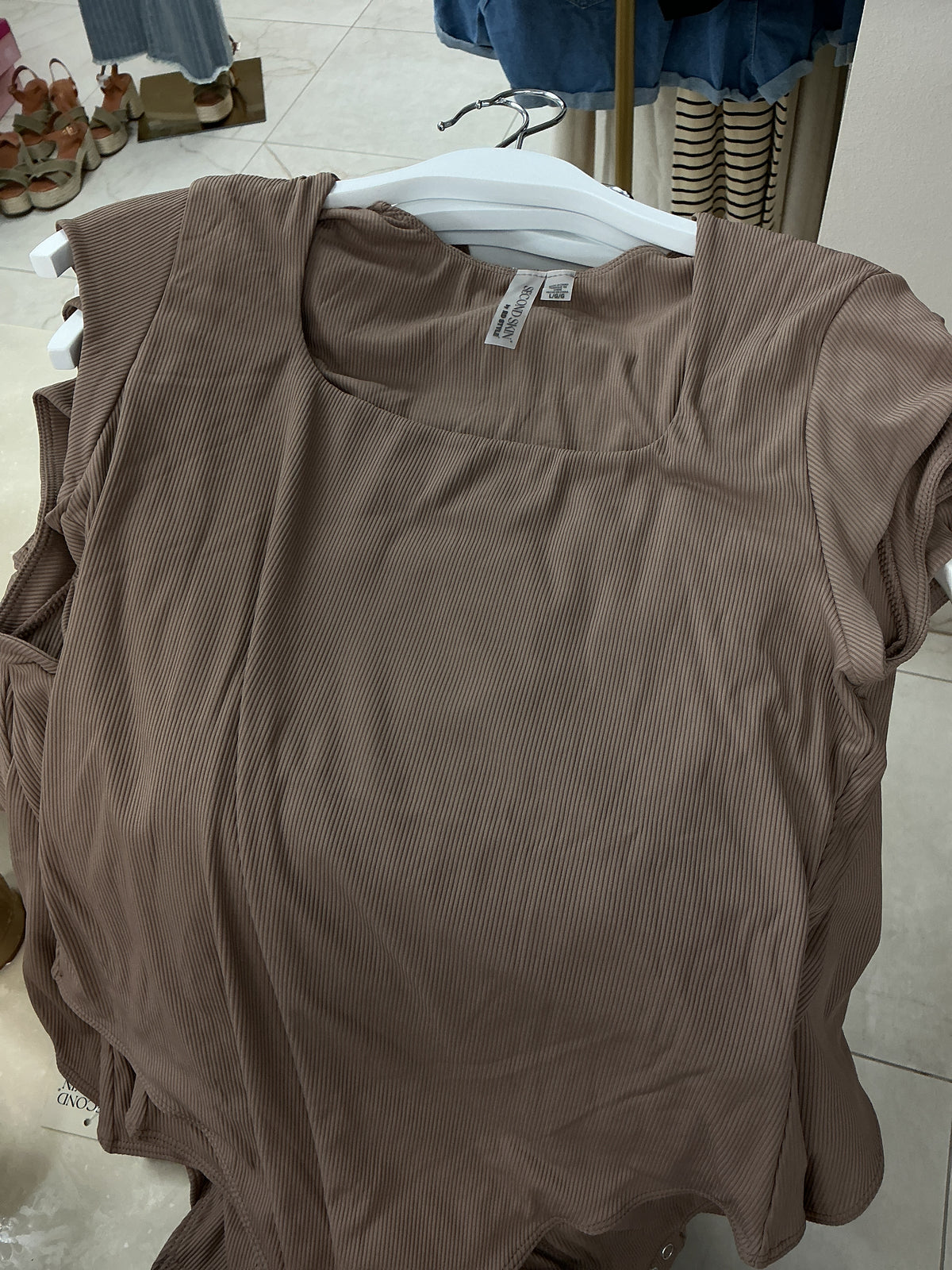 Brown square neck bodysuit – Lavish 31