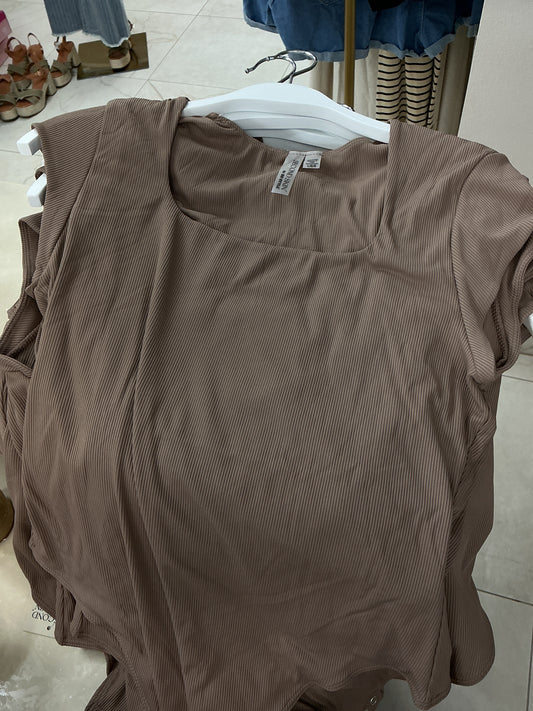 Brown square neck bodysuit – Lavish 31