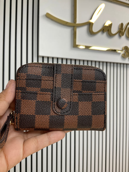 Brown checkered wallet – Lavish 31