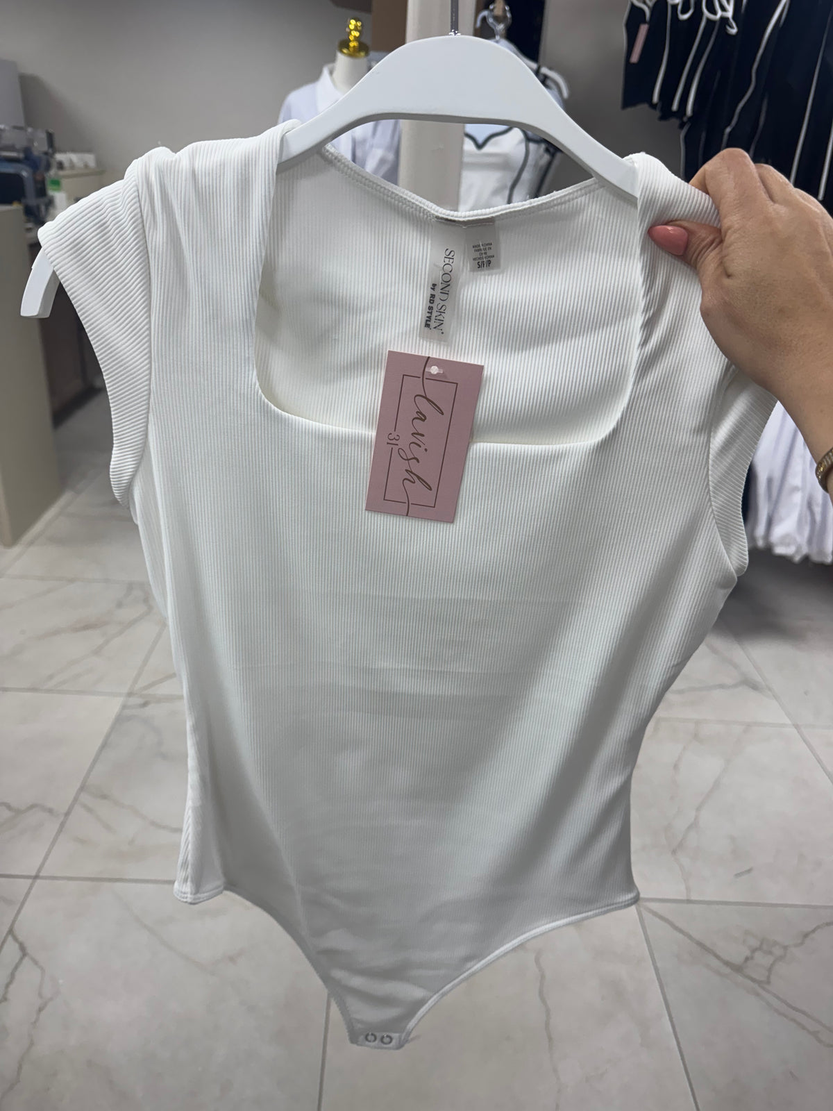 Ribbed rounded fitted bodysuit – Lavish 31 (view 2)