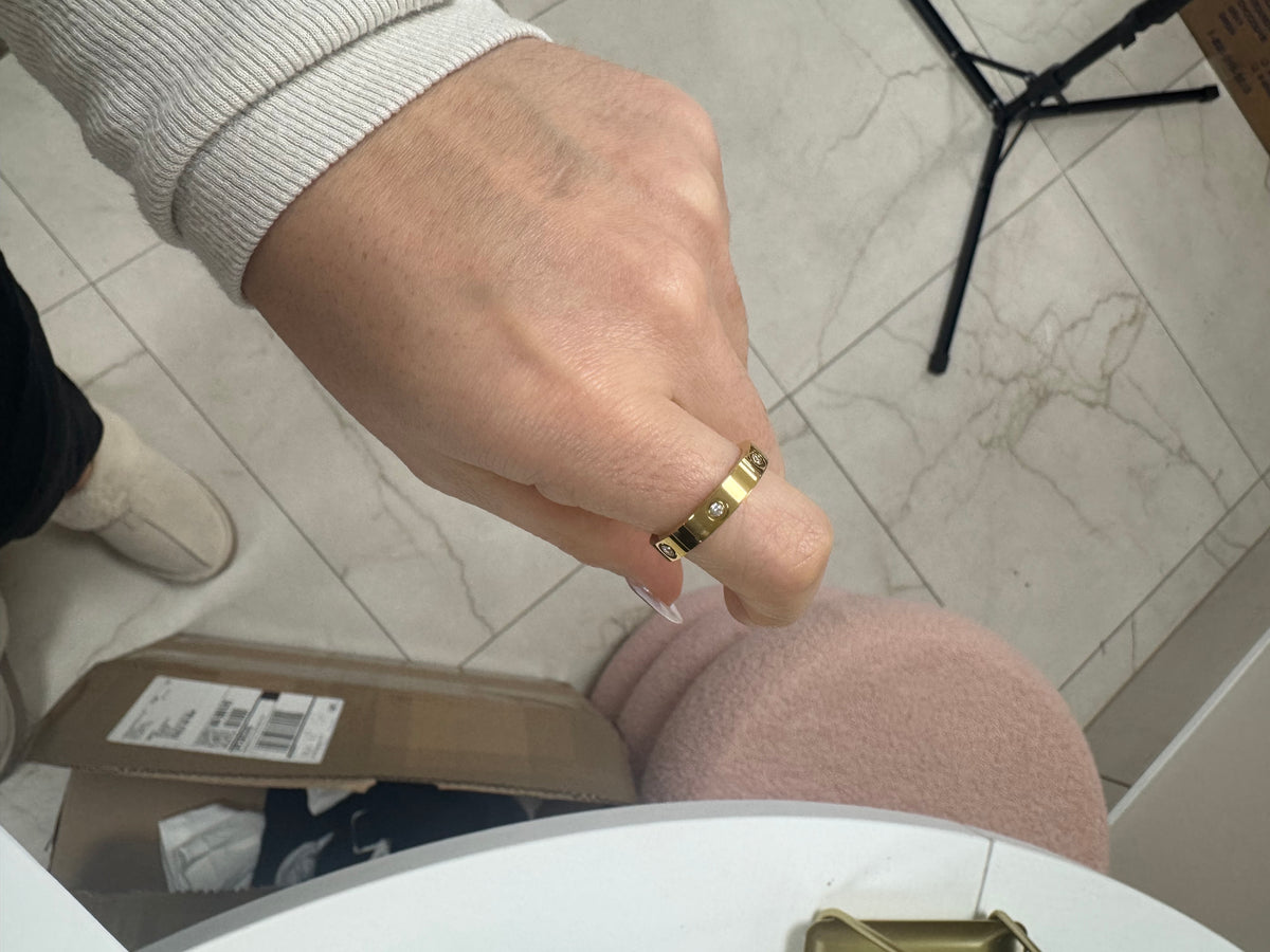 Corinne gold ring – Lavish 31