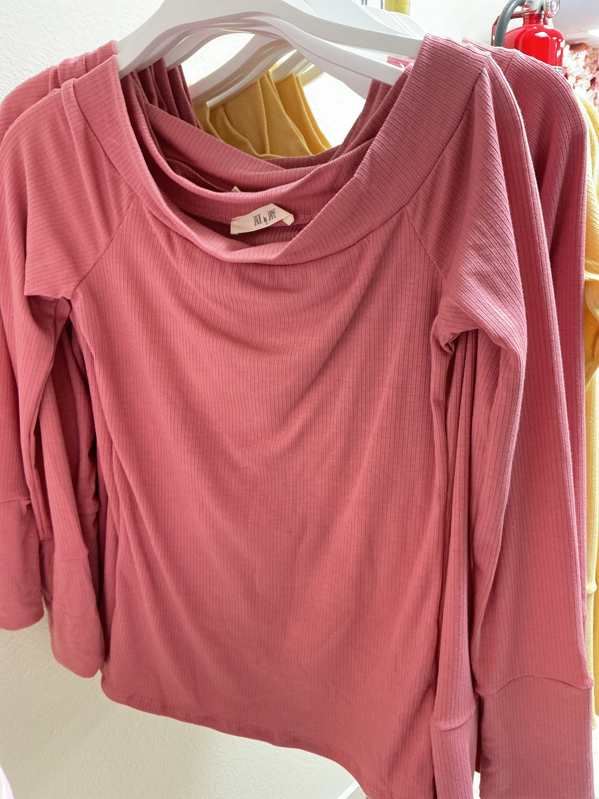Ribbed off the shoulder pink top – Lavish 31