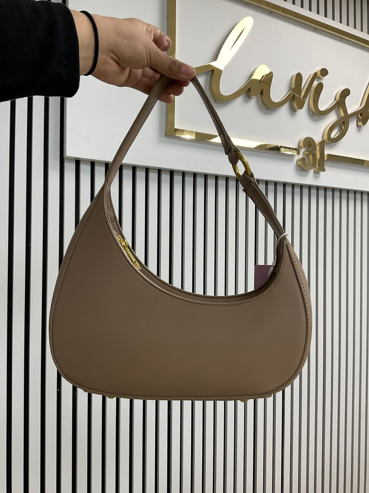 Brown shoulder bag – Lavish 31