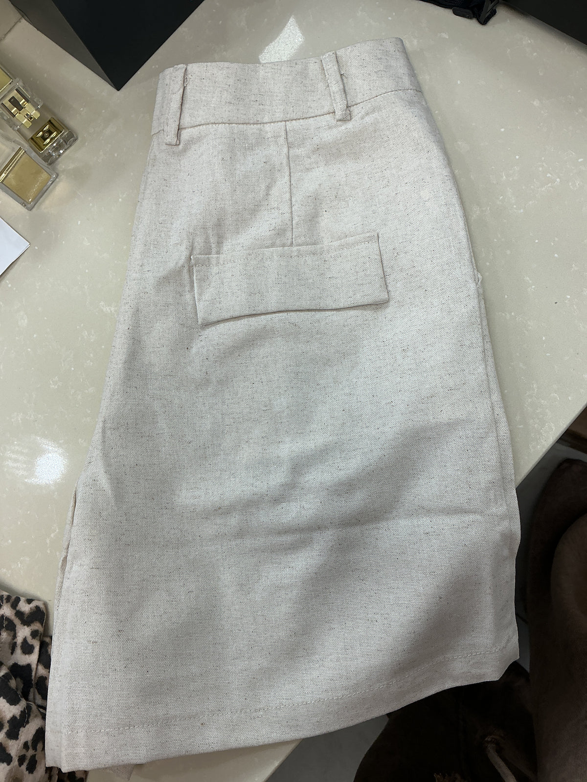 Beige linen shorts – Lavish 31