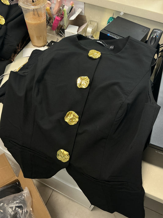 Black vest with gold button – Lavish 31