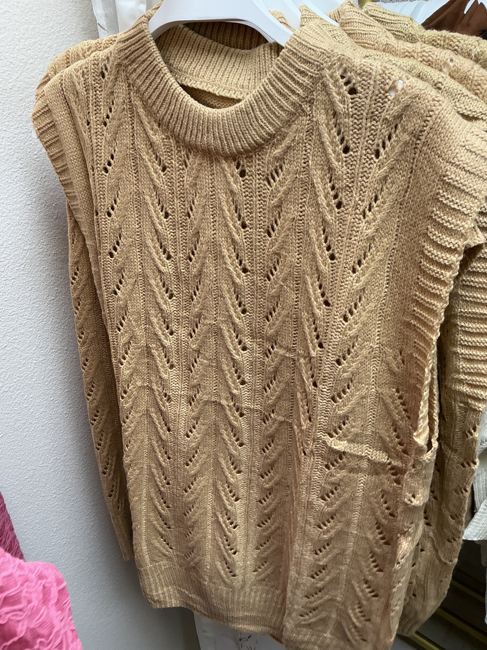 Brown knit sweater – Lavish 31