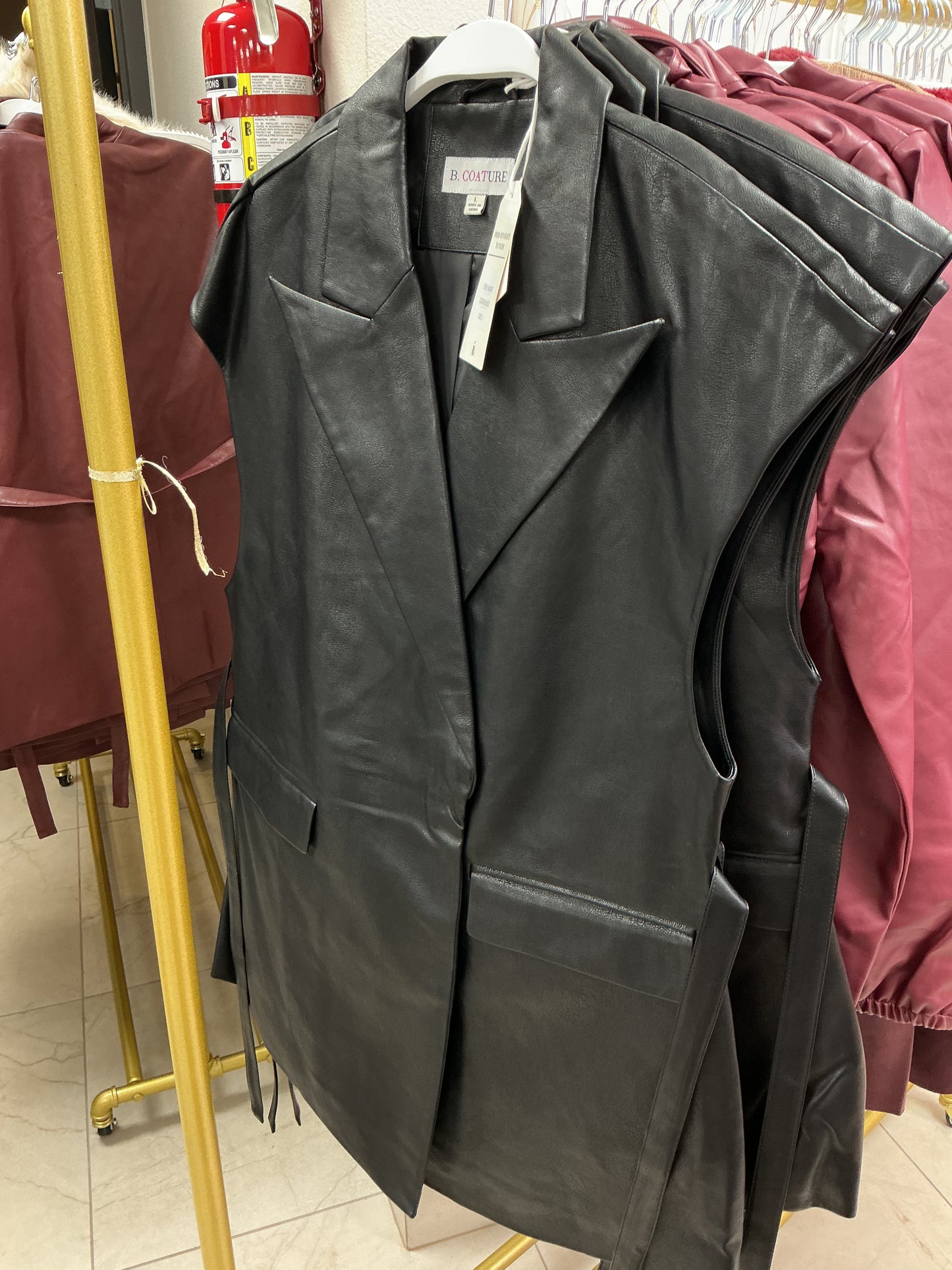Long black leather vest – Lavish 31