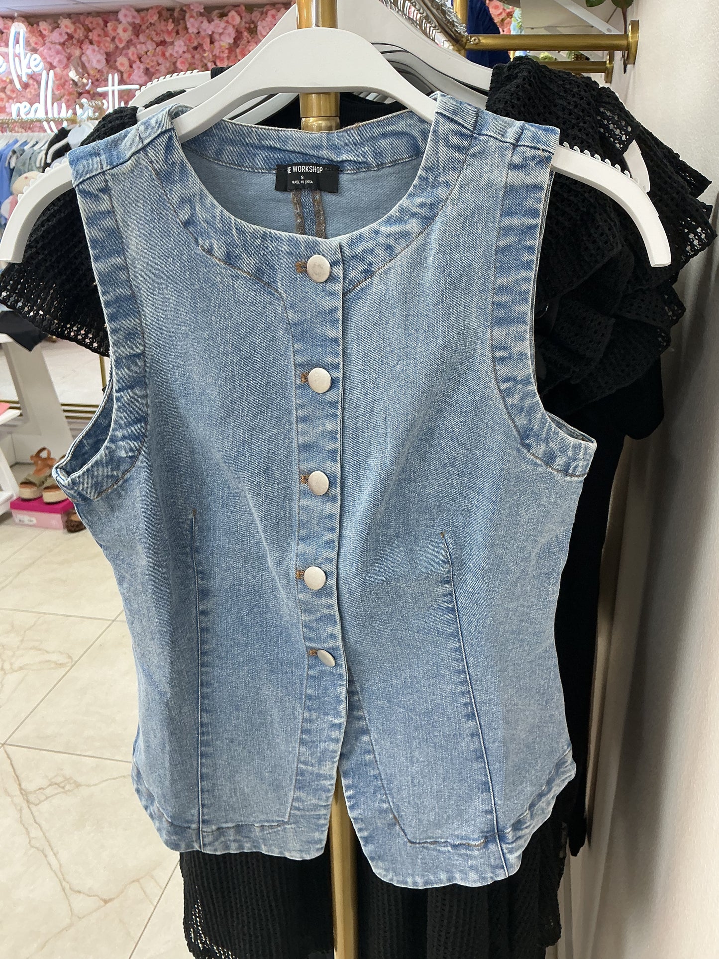 Denim button down vest – Lavish 31