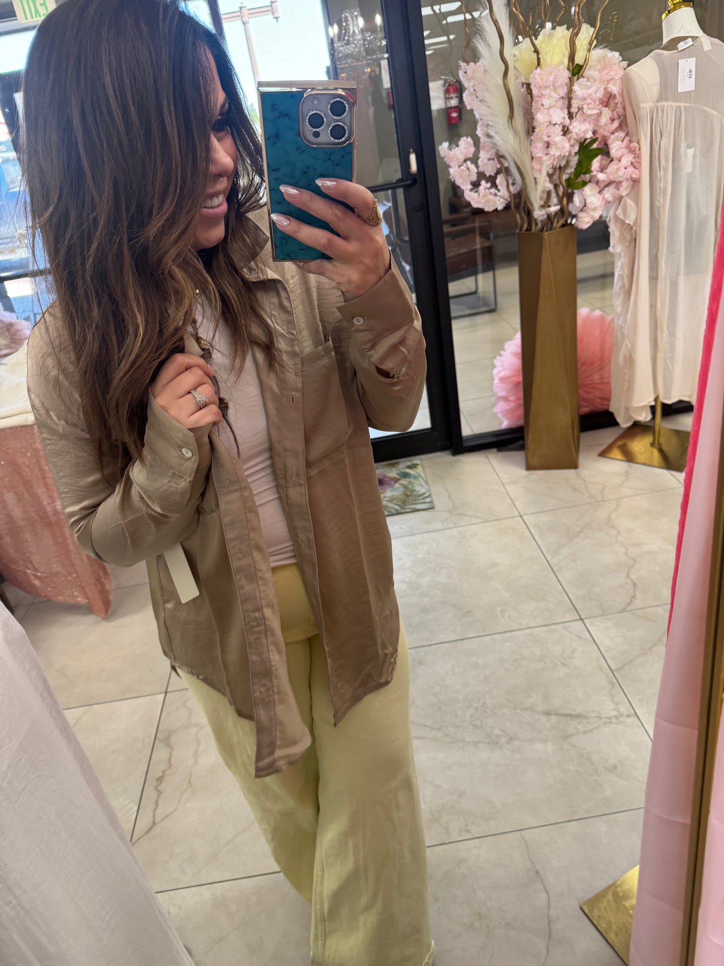 Off white button up top silk – Lavish 31