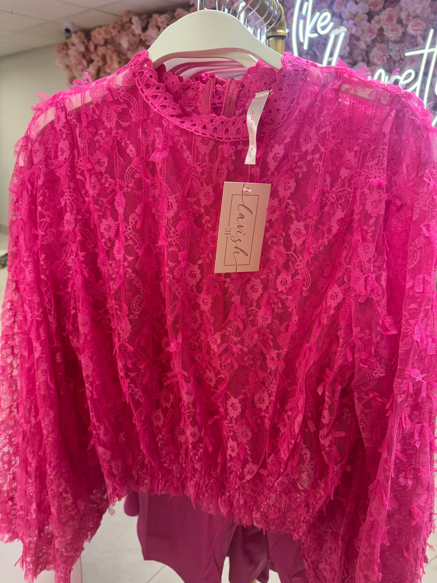 Pink floral lace – Lavish 31
