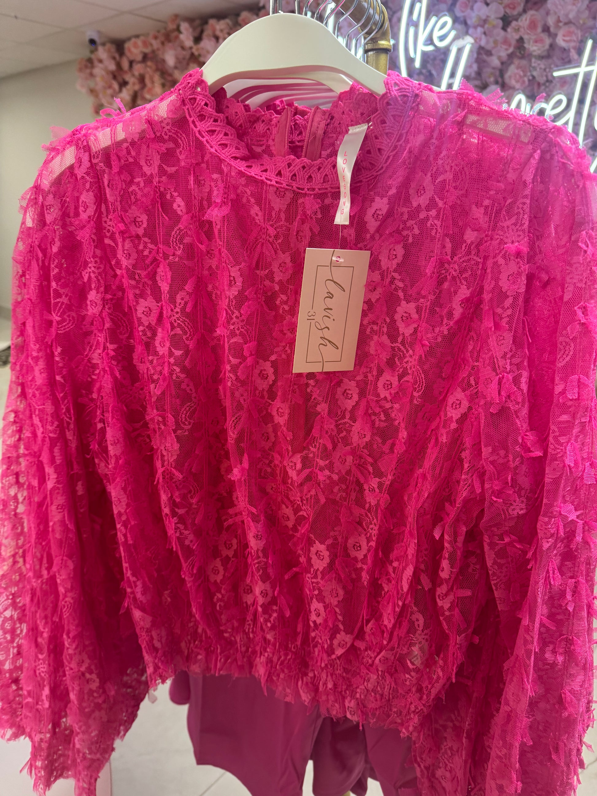 Pink floral lace – Lavish 31