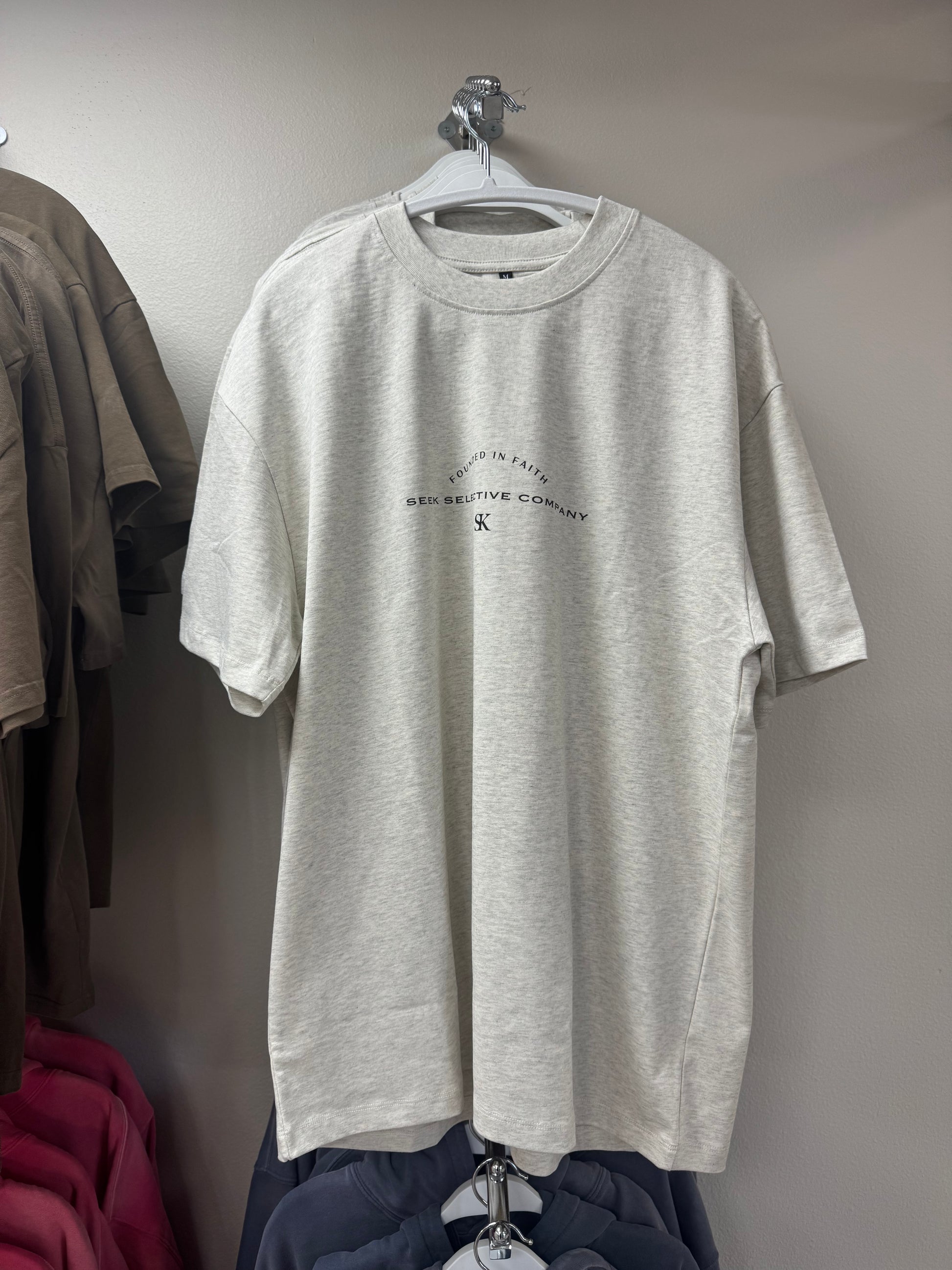 SK Tshirt cream – Lavish 31