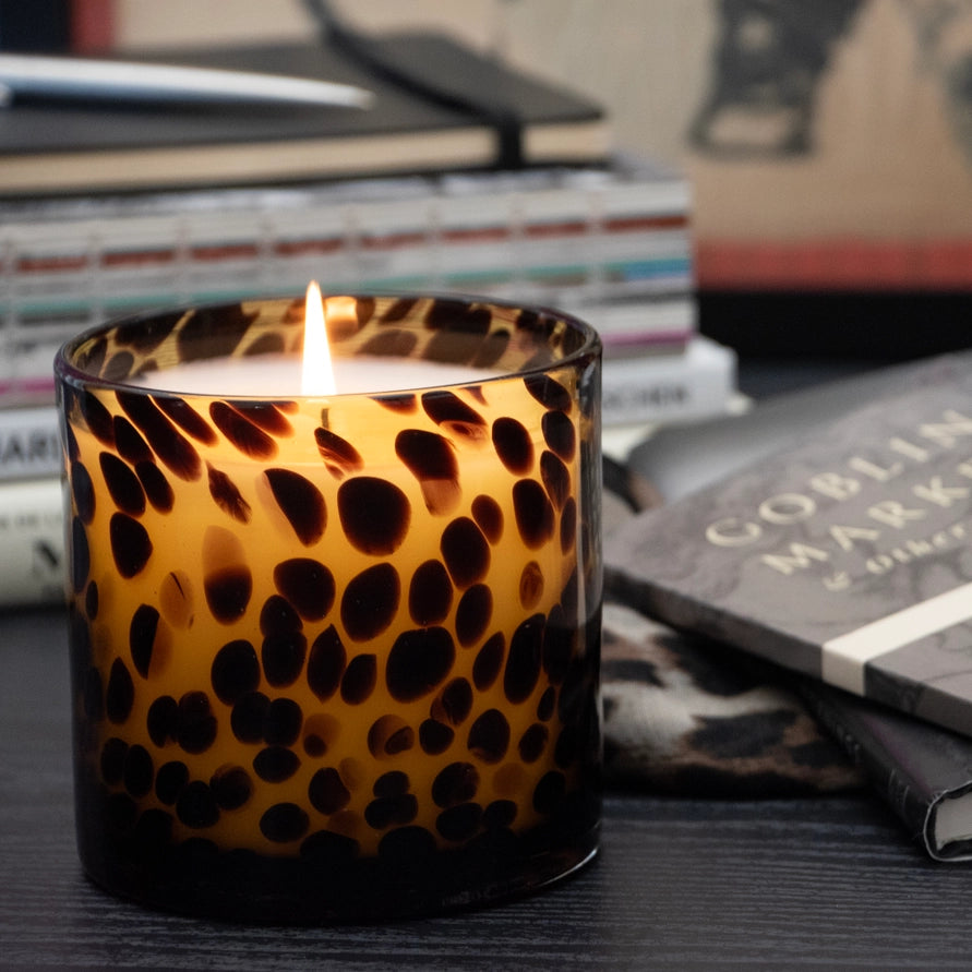 Fig and aged oak candle – Lavish 31