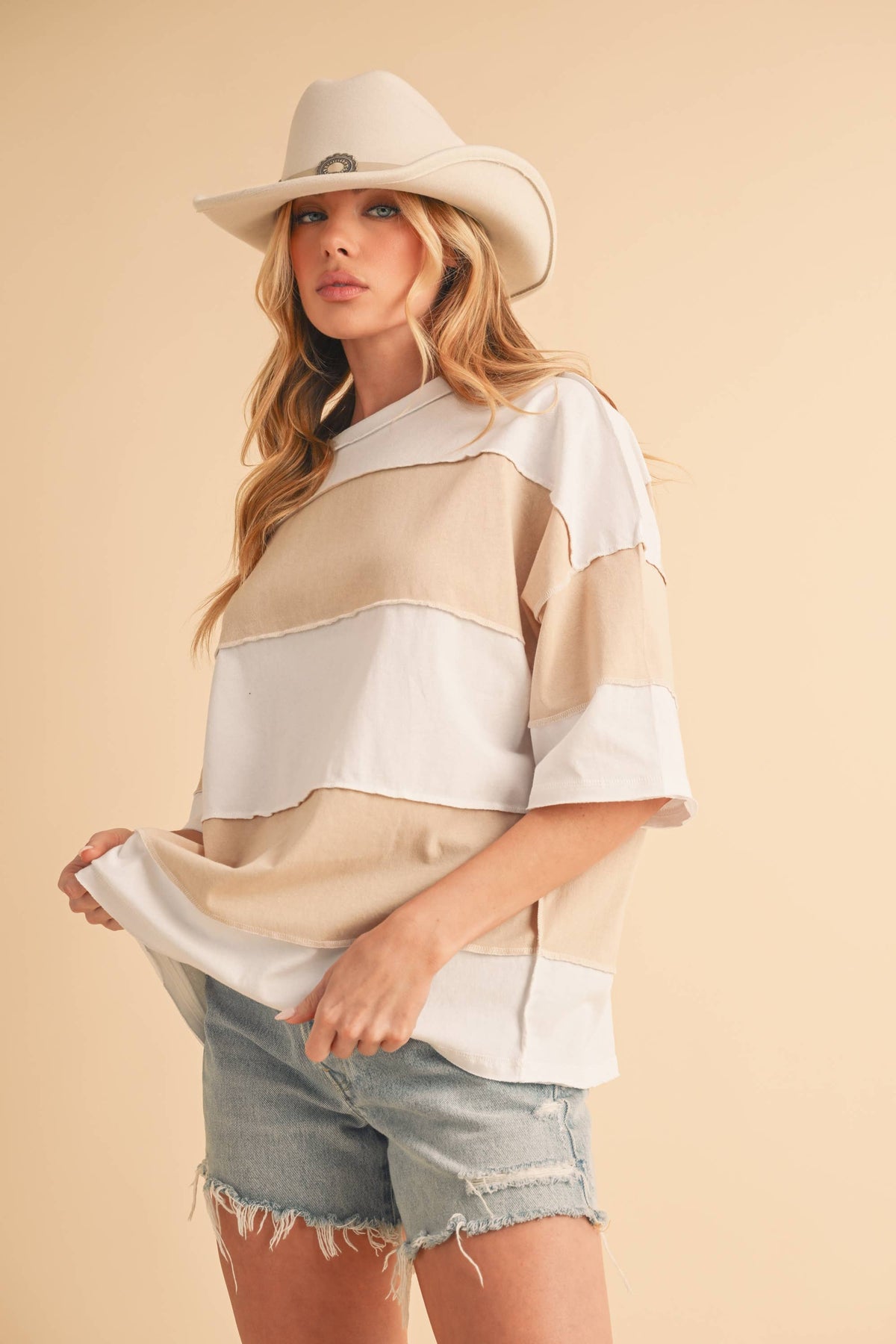White and beige stripe top – Lavish 31 (view 4)