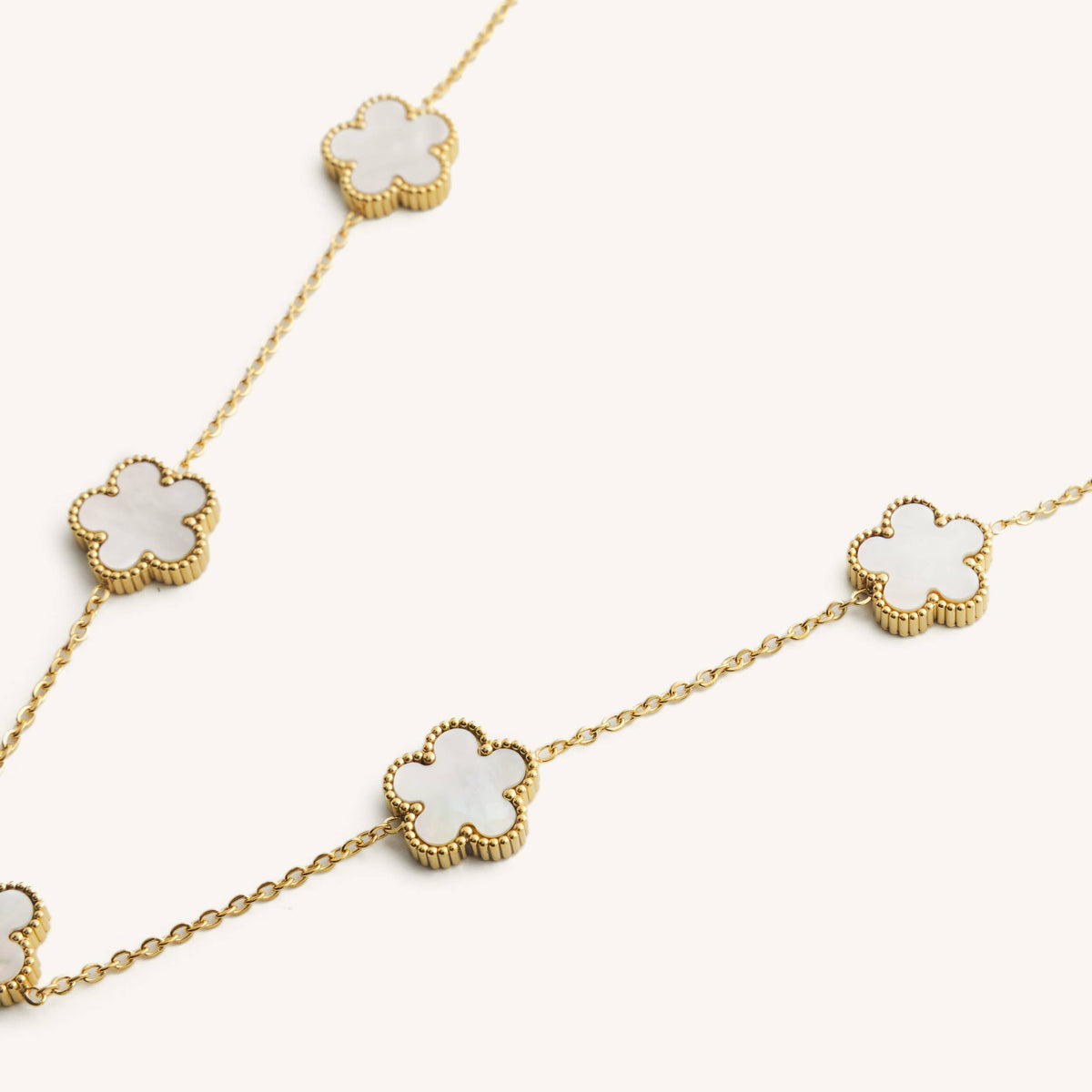 White Shell Flora Choker – Lavish 31 (view 3)